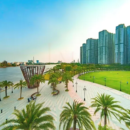 The Radisson Landmark - Vinhomes Central Park-3